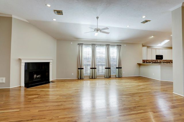 9907 Kemp Forest Drive, Houston, TX 77080