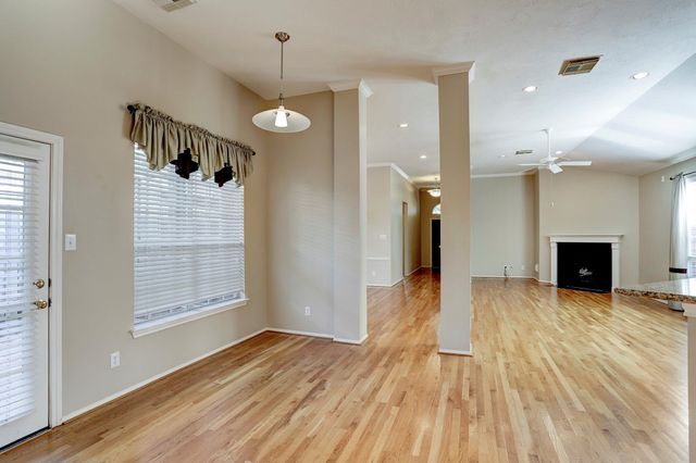 9907 Kemp Forest Drive, Houston, TX 77080