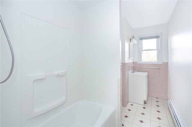 11 Granada Terrace, Middletown, RI 02842