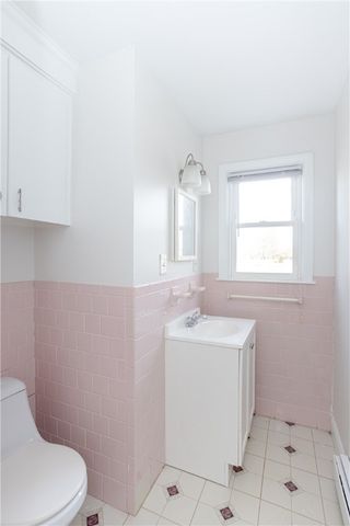 11 Granada Terrace, Middletown, RI 02842