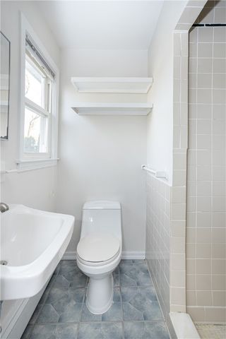 11 Granada Terrace, Middletown, RI 02842