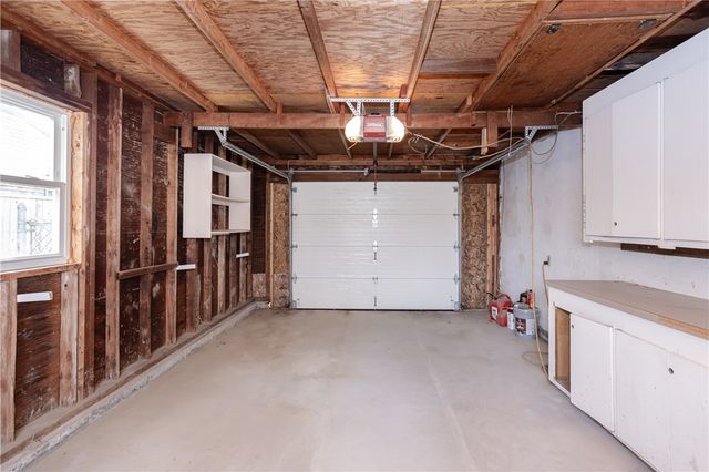 11 Granada Terrace, Middletown, RI 02842