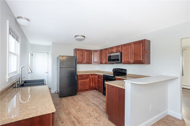 11 Granada Terrace, Middletown, RI 02842