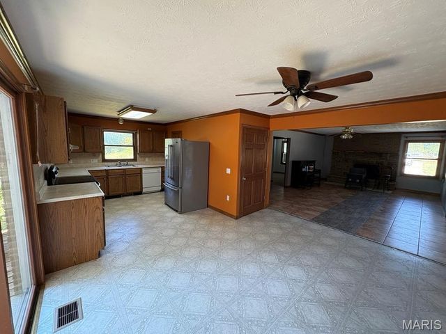 17892 Sudden Valley Lane, Warrenton, MO 63383