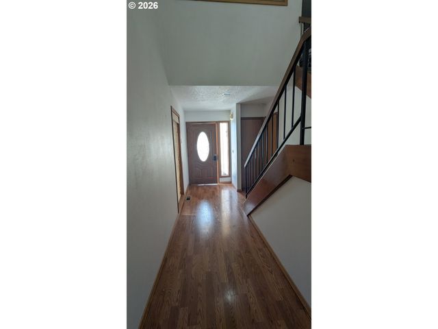 4040 Se WYNNWOOD Dr, Hillsboro, OR 97123