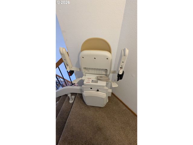 4040 Se WYNNWOOD Dr, Hillsboro, OR 97123