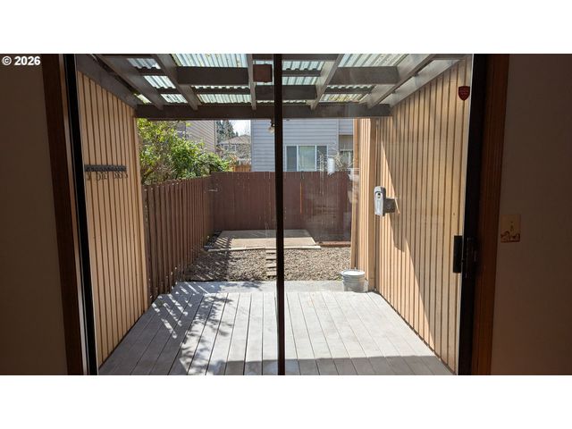 4040 Se WYNNWOOD Dr, Hillsboro, OR 97123