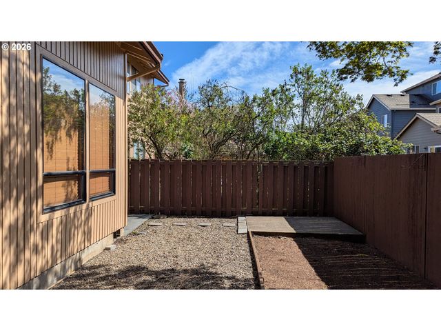 4040 Se WYNNWOOD Dr, Hillsboro, OR 97123