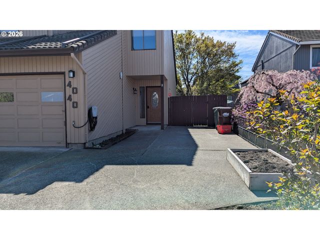 4040 Se WYNNWOOD Dr, Hillsboro, OR 97123