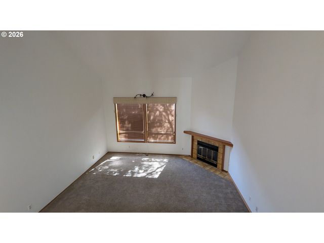 4040 Se WYNNWOOD Dr, Hillsboro, OR 97123