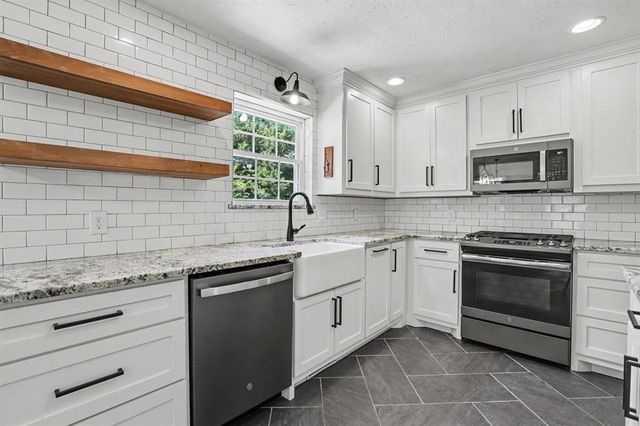 2404 Lytal Lane, Edmond, OK 73013