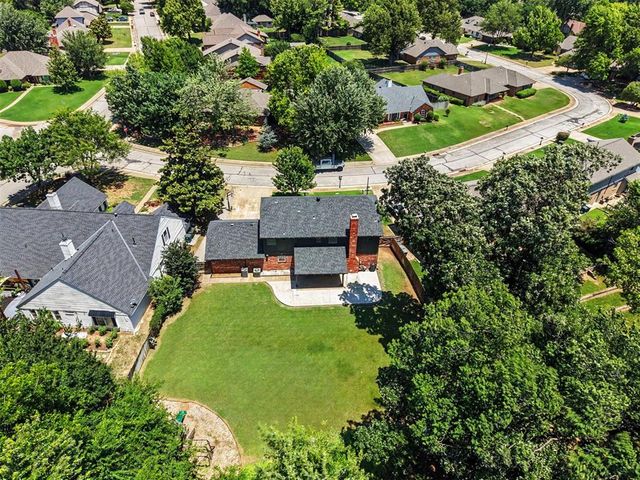 2404 Lytal Lane, Edmond, OK 73013