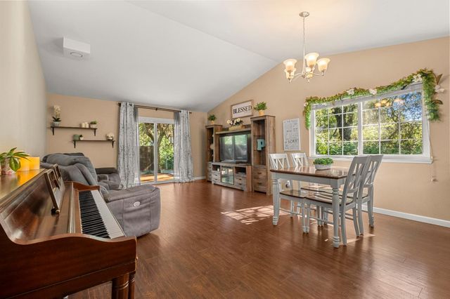 3328 Village Ct, Cameron Park, CA 95682
