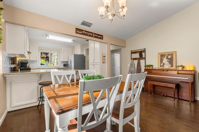 3328 Village Ct, Cameron Park, CA 95682