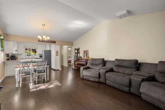 3328 Village Ct, Cameron Park, CA 95682