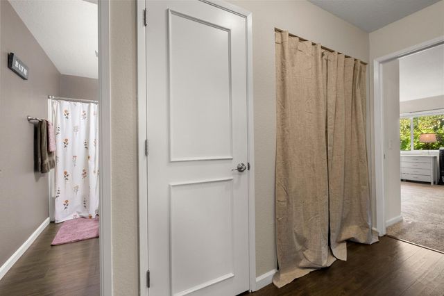 3328 Village Ct, Cameron Park, CA 95682