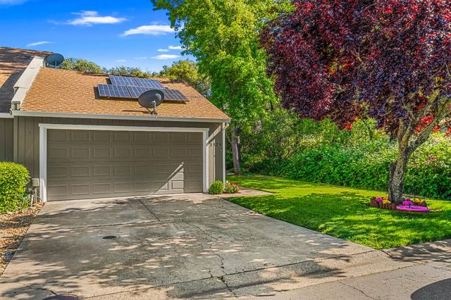 3328 Village Ct, Cameron Park, CA 95682