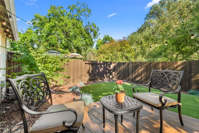 3328 Village Ct, Cameron Park, CA 95682