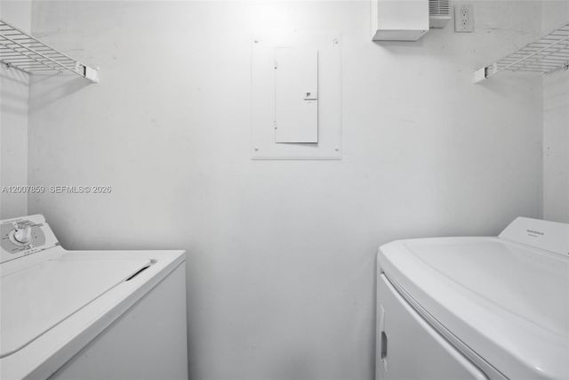 12124 Saint Andrews Pl 201, Miramar, FL 33025