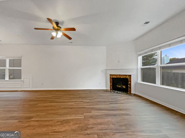 386 Hill Crest Circle, Hiram, GA 30141