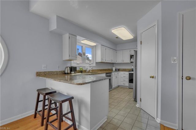 1216 W Ocean View Ave Apt D, Norfolk, VA 23503