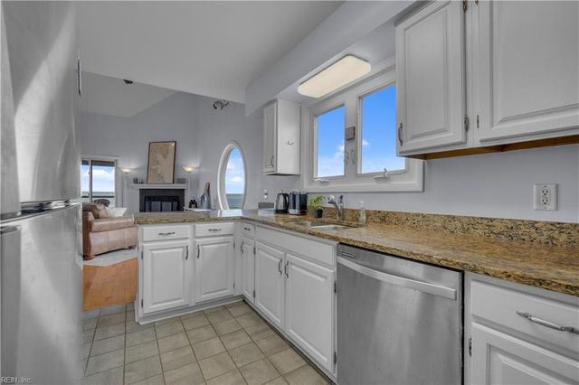 1216 W Ocean View Ave Apt D, Norfolk, VA 23503