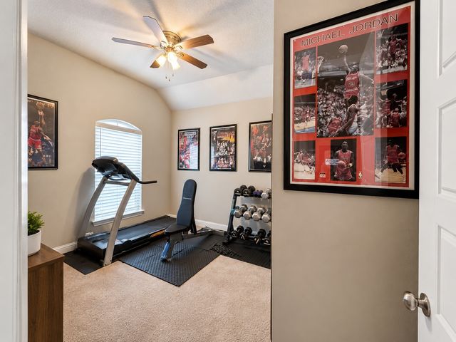 630 Roscoe Drive, Midlothian, TX 76065