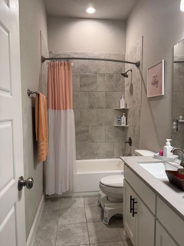 630 Roscoe Drive, Midlothian, TX 76065