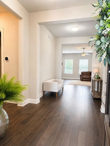 630 Roscoe Drive, Midlothian, TX 76065