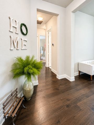 630 Roscoe Drive, Midlothian, TX 76065