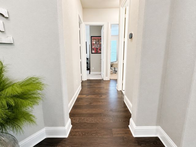 630 Roscoe Drive, Midlothian, TX 76065
