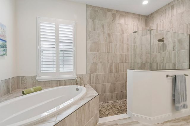 14537 SWISS BRIDGE DRIVE, Lithia, FL 33547