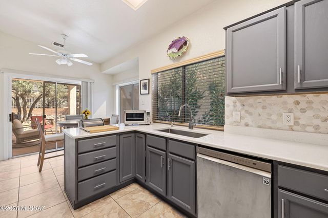 2211 E Jonquil Street, Oro Valley, AZ 85755