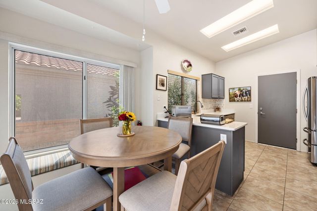 2211 E Jonquil Street, Oro Valley, AZ 85755