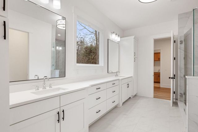 9150 Greenway Court, Gainesville, GA 30506