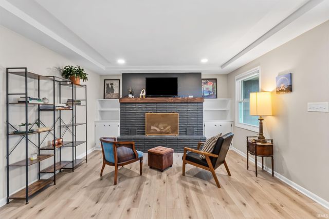 14805 Amstutz Road, Leo, IN 46765