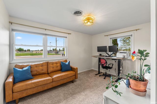 14805 Amstutz Road, Leo, IN 46765
