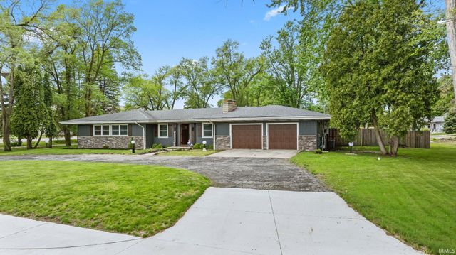14805 Amstutz Road, Leo, IN 46765