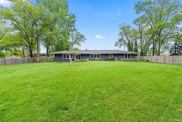 14805 Amstutz Road, Leo, IN 46765