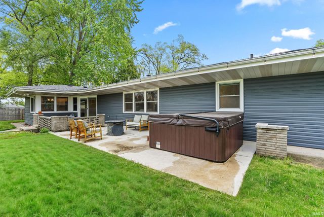 14805 Amstutz Road, Leo, IN 46765