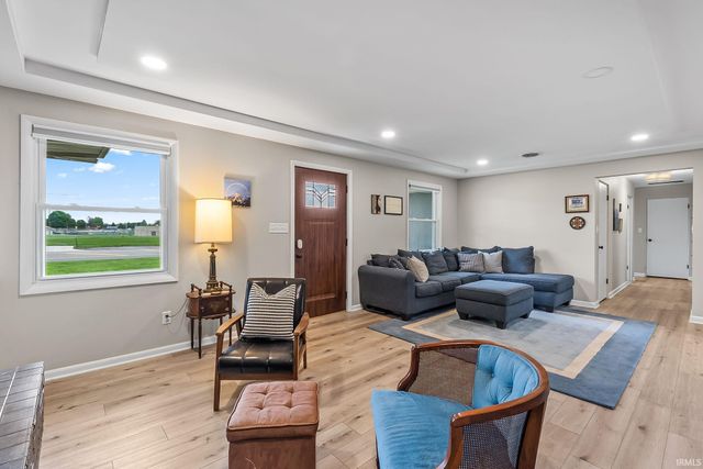 14805 Amstutz Road, Leo, IN 46765