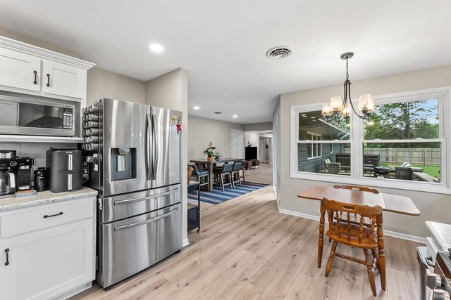 14805 Amstutz Road, Leo, IN 46765
