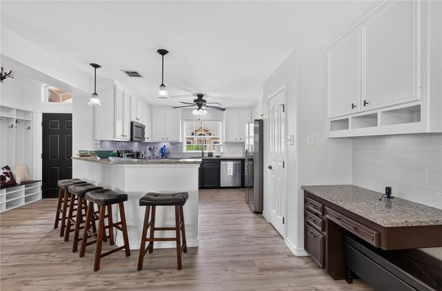 1802 AMOS Ct, Corpus Christi, TX 78418