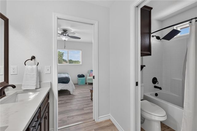 1802 AMOS Ct, Corpus Christi, TX 78418