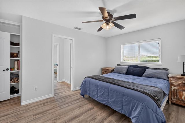 1802 AMOS Ct, Corpus Christi, TX 78418