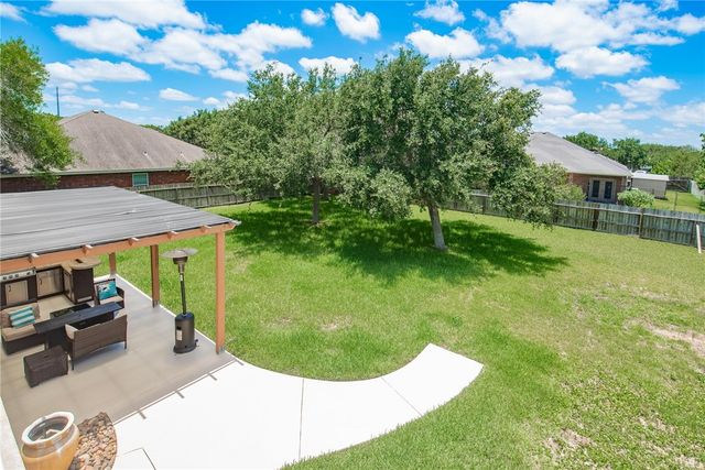 1802 AMOS Ct, Corpus Christi, TX 78418