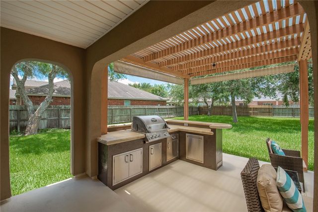 1802 AMOS Ct, Corpus Christi, TX 78418