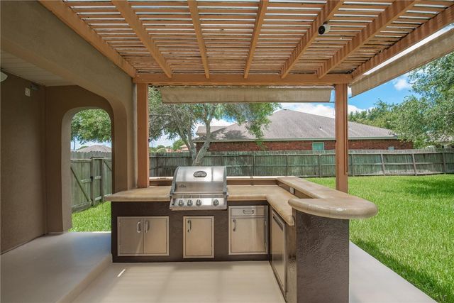 1802 AMOS Ct, Corpus Christi, TX 78418