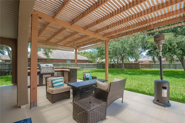 1802 AMOS Ct, Corpus Christi, TX 78418