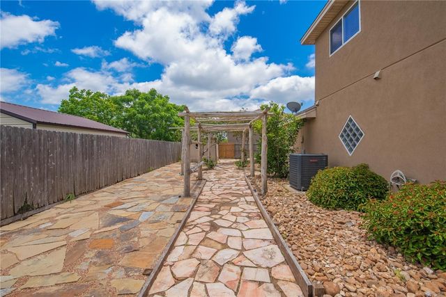1802 AMOS Ct, Corpus Christi, TX 78418